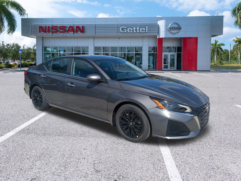 2025 Nissan Altima SV Special Edition photo 2