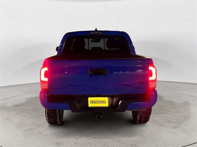 2021 Toyota Tacoma TRD Off-Road photo 3