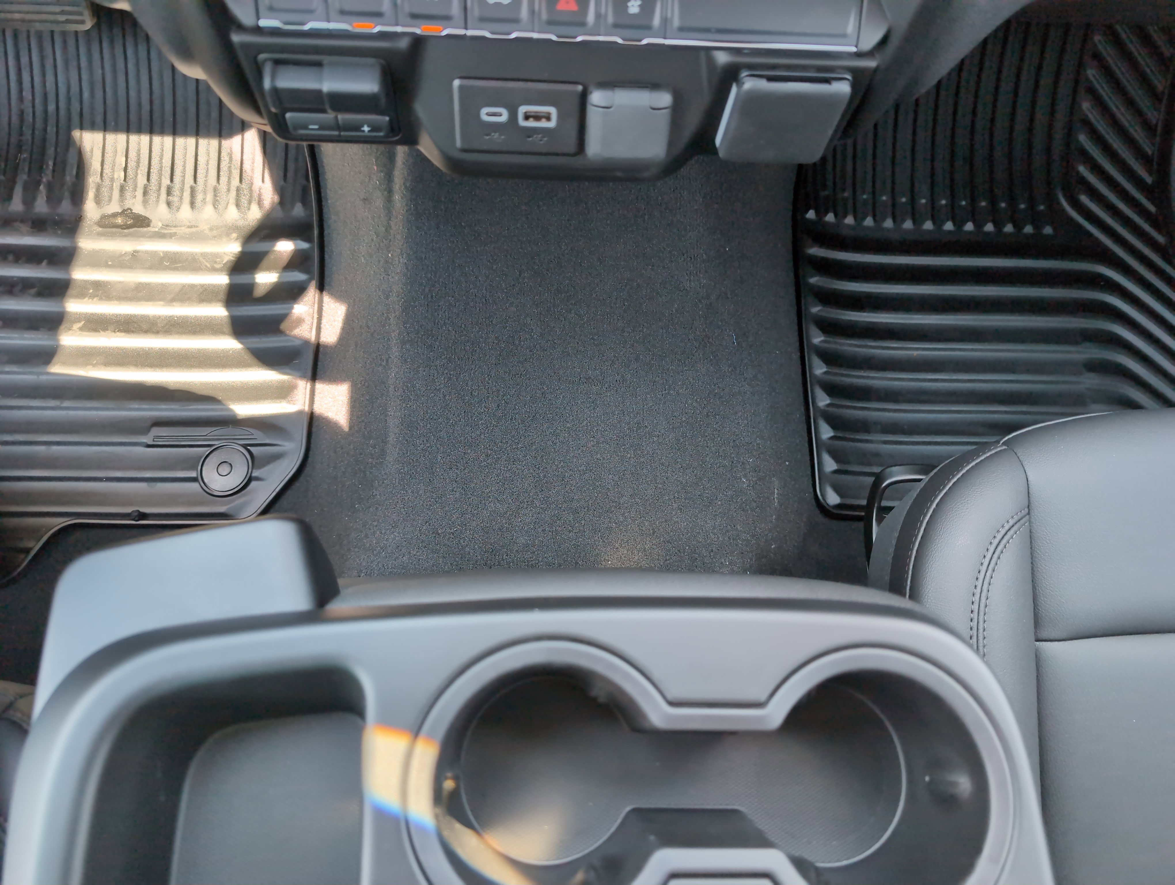 2025 Chevrolet Silverado 1500 photo 8