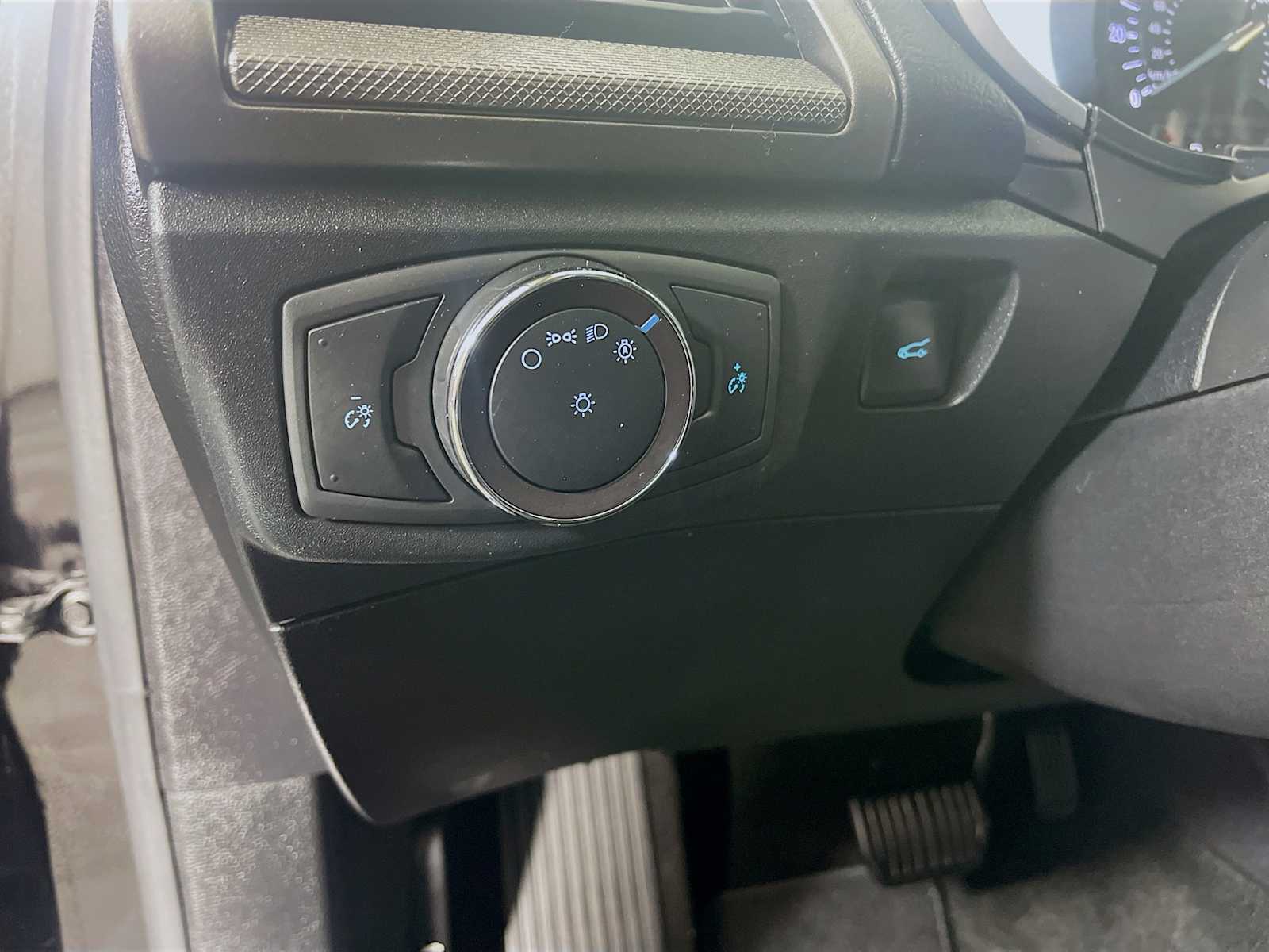 2019 Ford Fusion SE photo 7