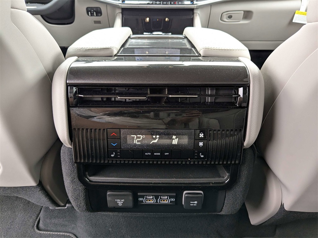 2024 Jeep Wagoneer Base photo 15