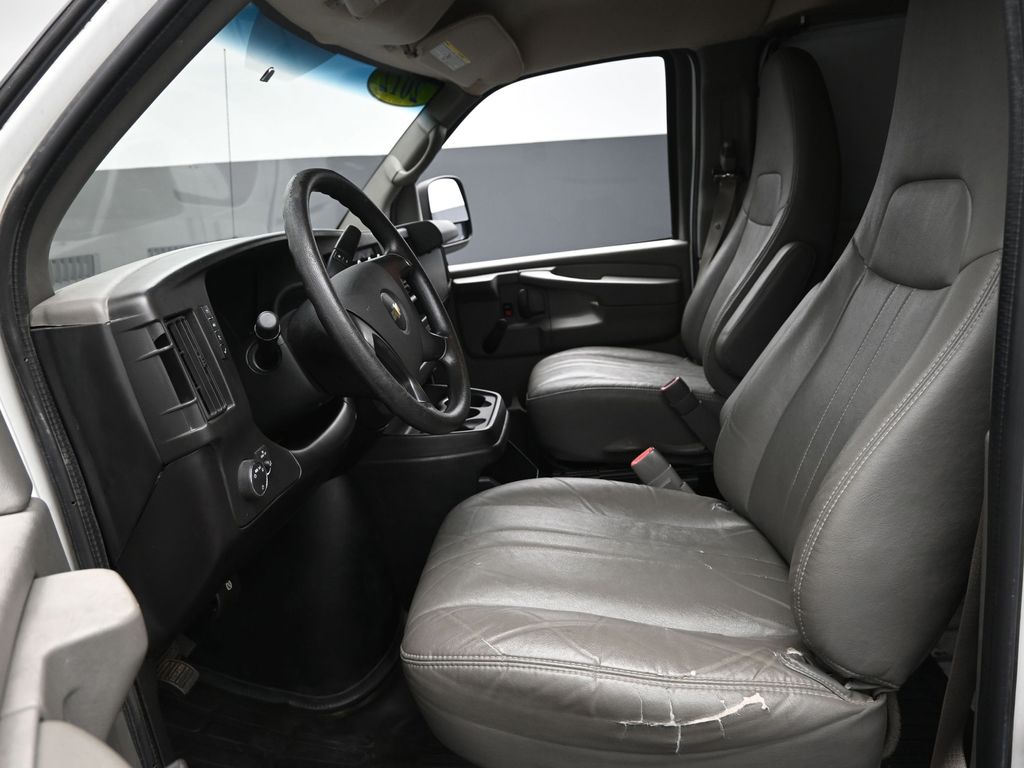 2012 Chevrolet Express 2500 Work Van photo 6