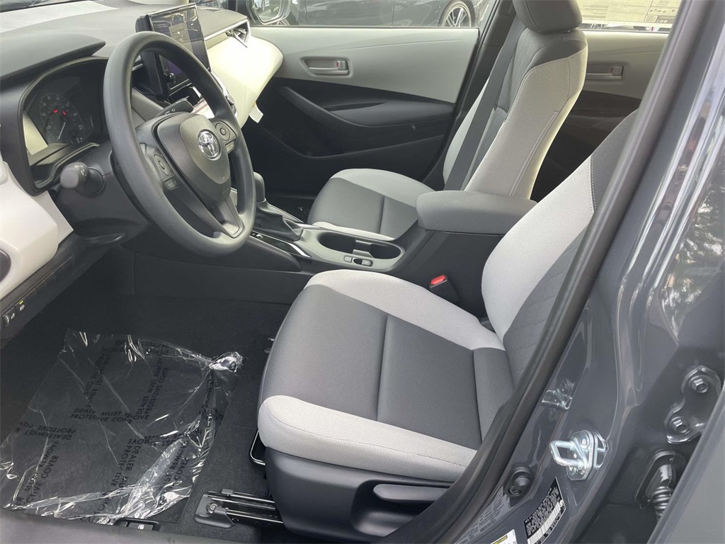 2025 Toyota Corolla LE photo 17