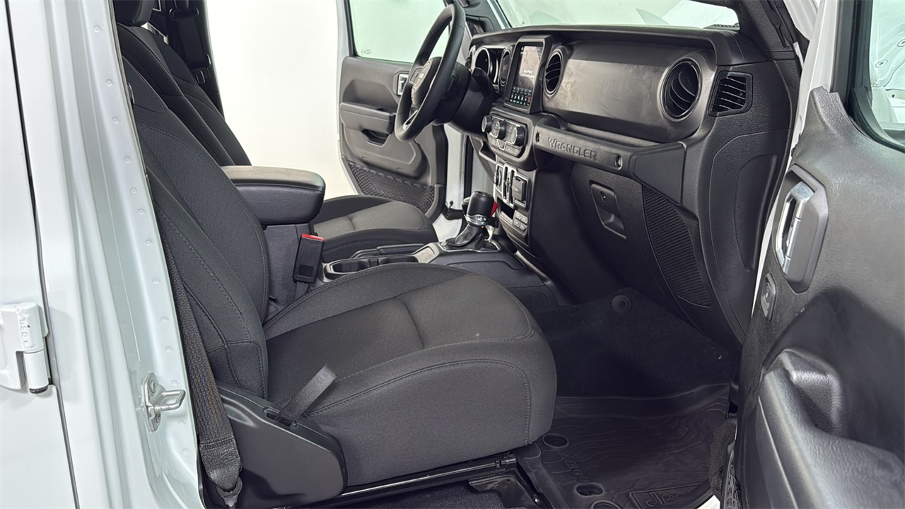 2023 Jeep Wrangler Base 4xe photo 18