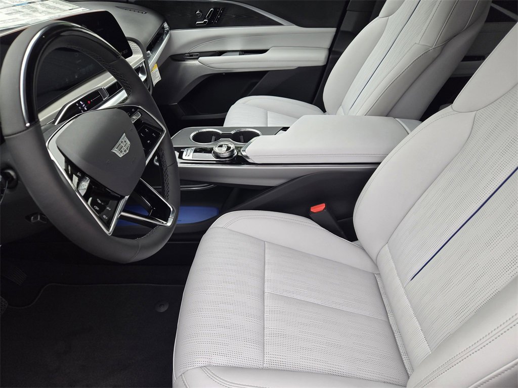 2025 Cadillac Lyriq Sport photo 14