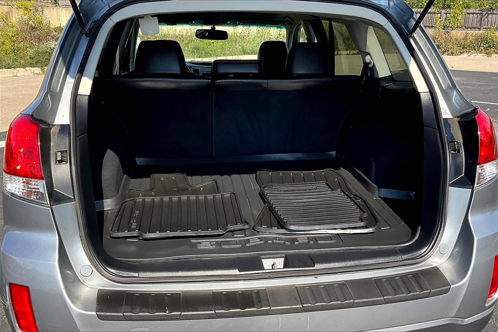 2011 Subaru Outback 2.5i photo 26