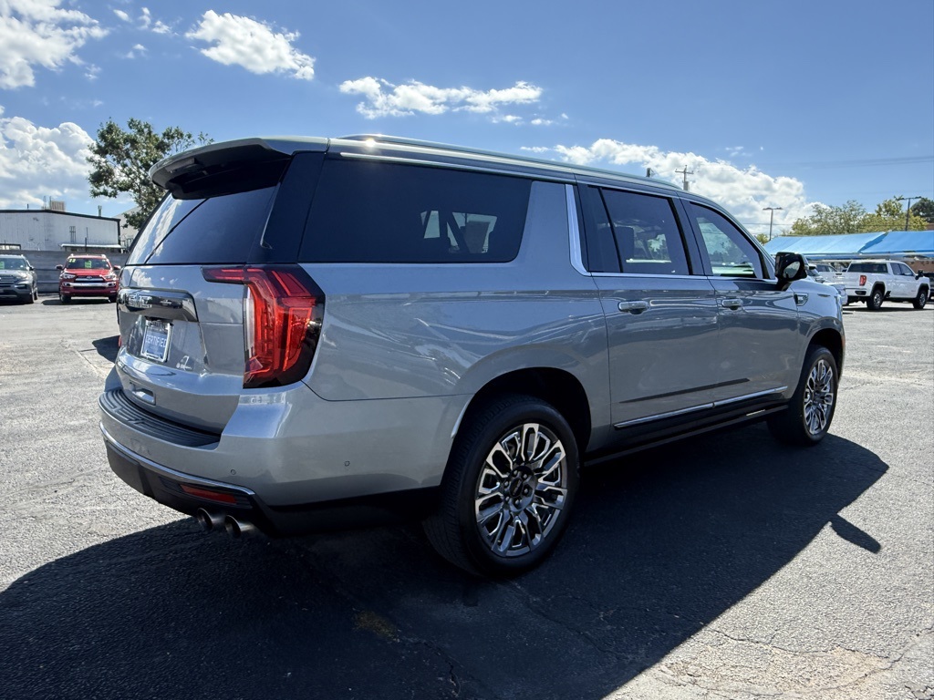 2023 Gmc Yukon XL Denali Ultimate photo 4