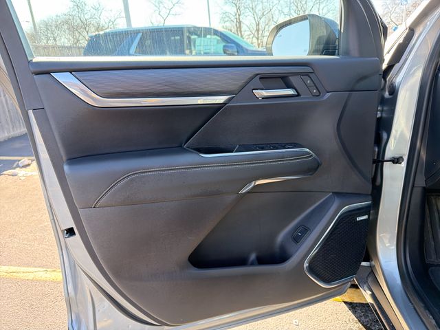 2025 GMC ACADIA - Image 22