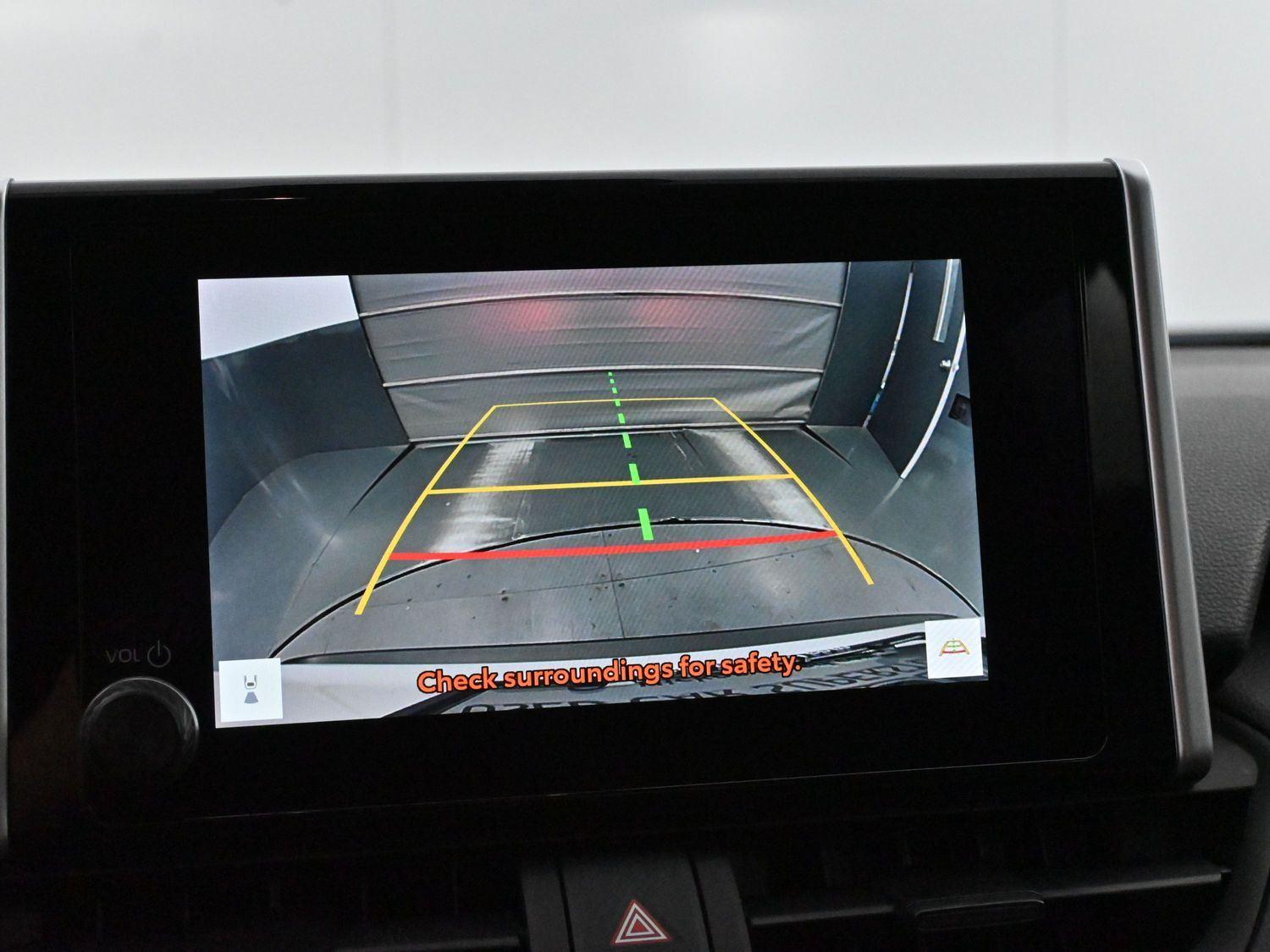 2023 Toyota RAV4 XLE photo 19