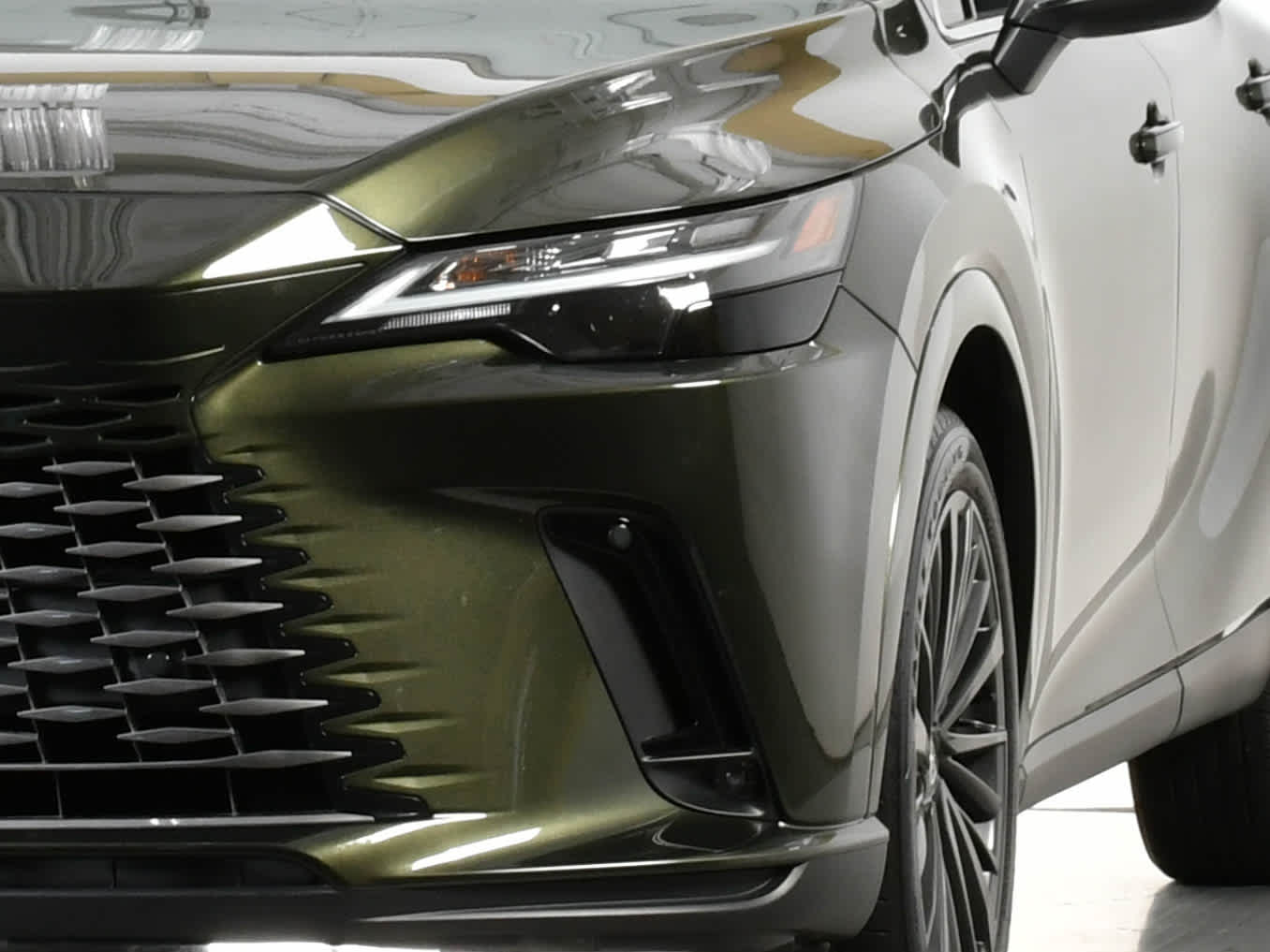 2025 Lexus RX Premium photo 9