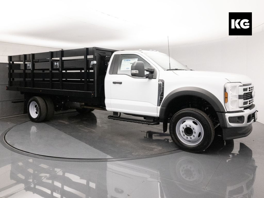 2025 Ford F-450 Super Duty Chassis Cab XL's photo