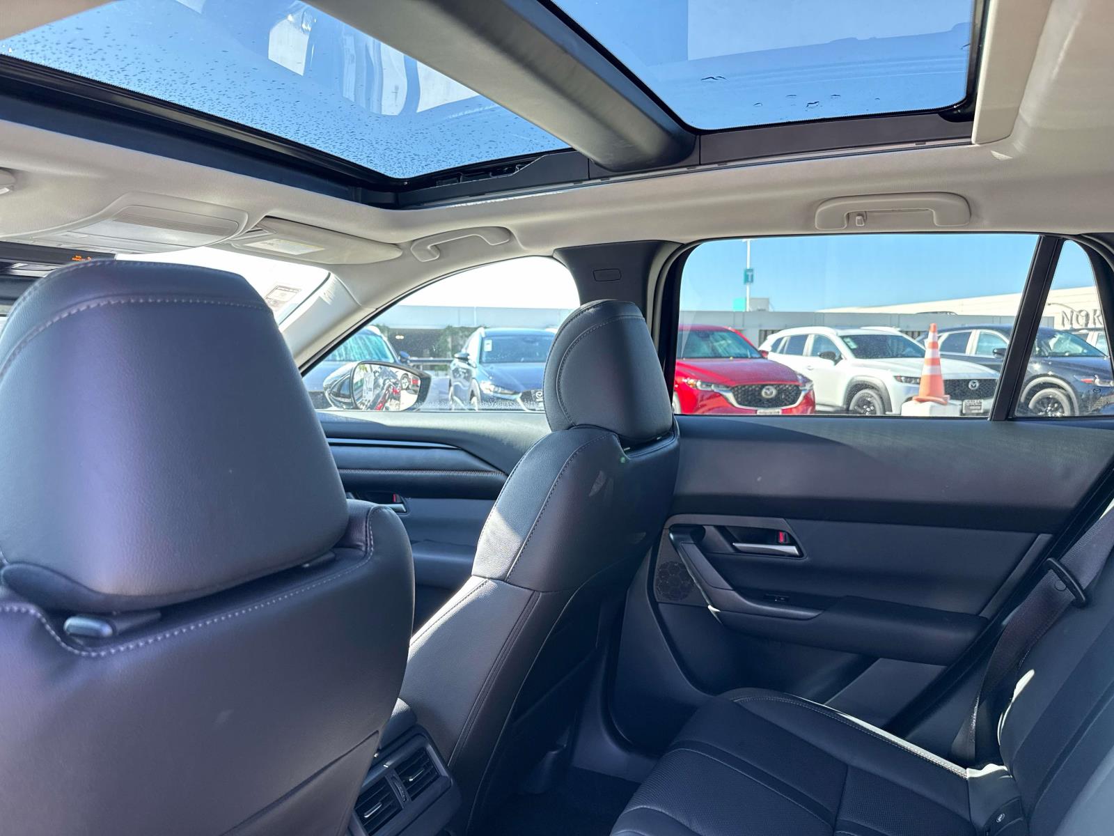 2026 Mazda CX-50 Premium photo 2