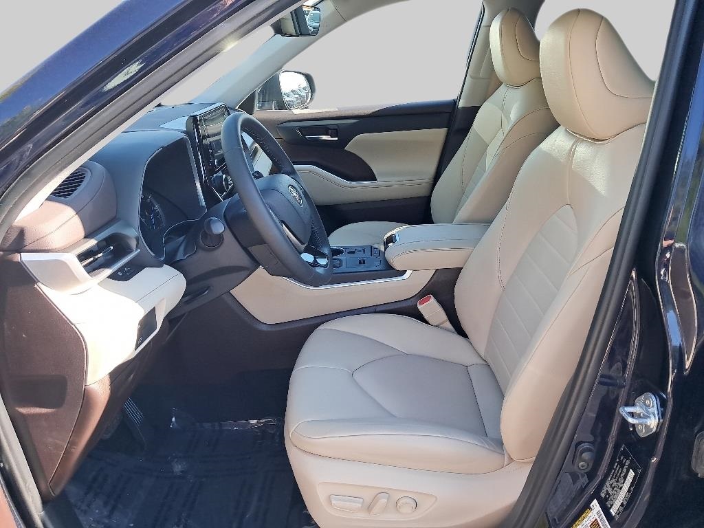 2021 Toyota Highlander Hybrid XLE photo 8