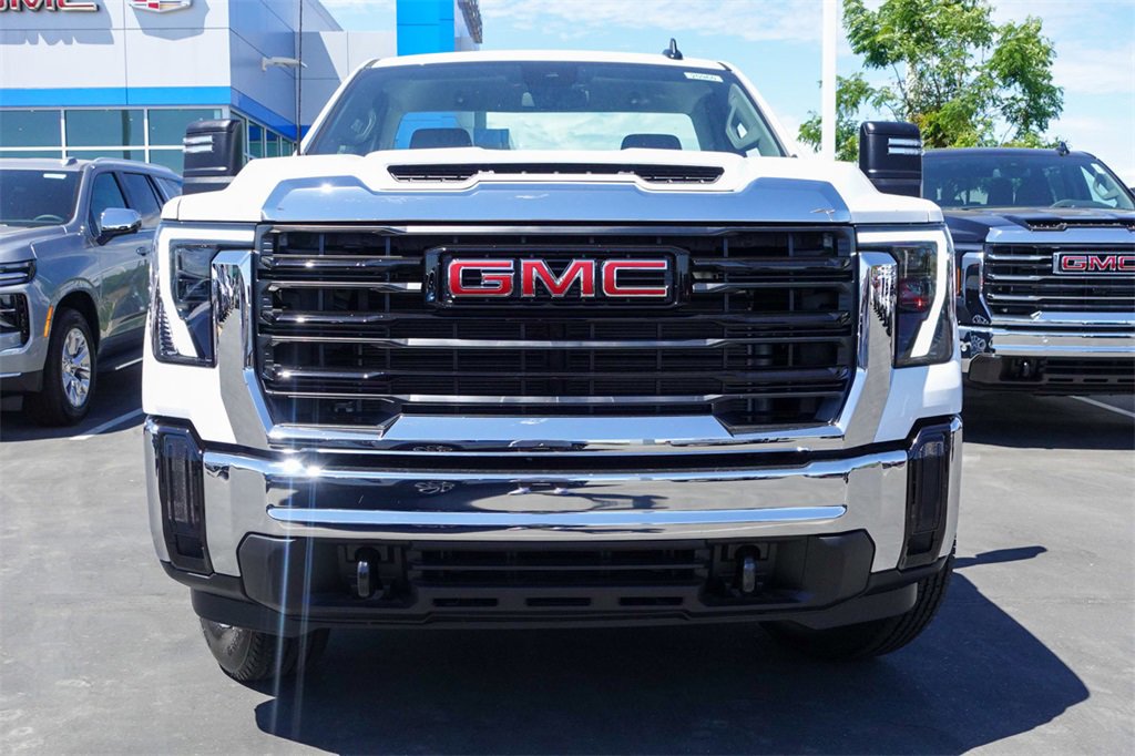 2025 Gmc Sierra 2500 HD Pro photo 3