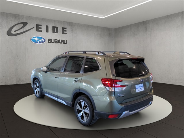 2021 Subaru Forester Touring photo 3