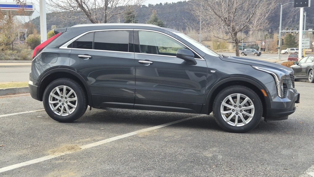 2019 Cadillac XT4 Luxury photo 4