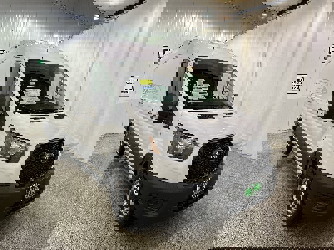 New 2025 OXFORD WHITE Ford BASE image 1