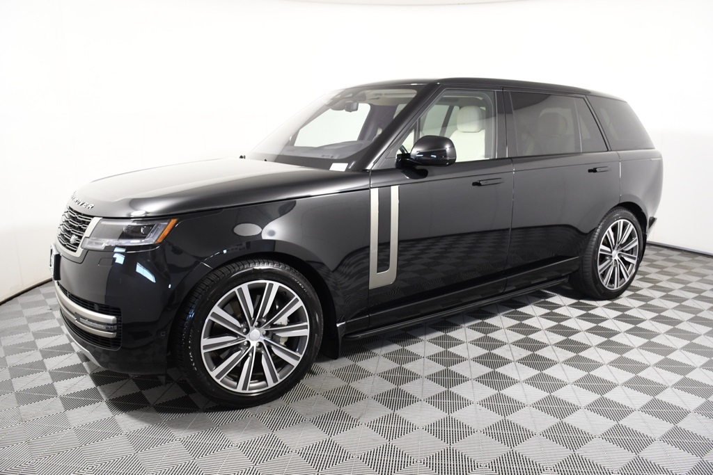 Used 2023 Land Rover Range Rover SE with VIN SALKPBE70PA050626 for sale in Richfield, Minnesota