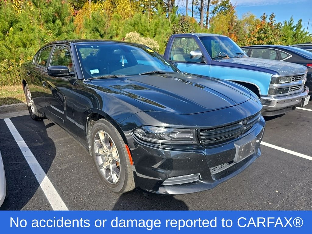 2015 Dodge Charger SXT photo 4