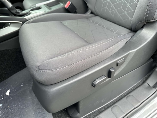 2025 Nissan Frontier SV photo 15