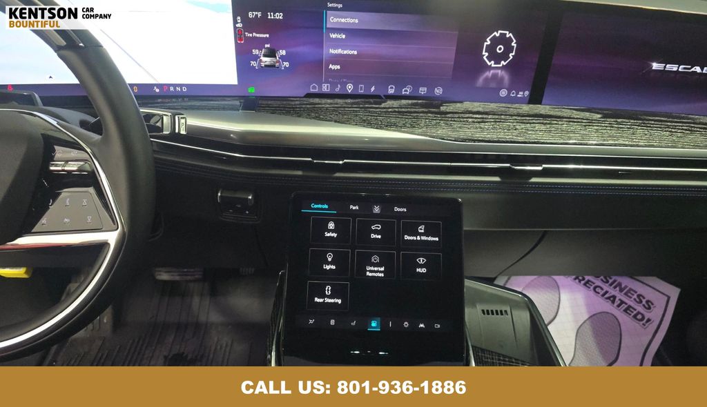 2025 Cadillac Escalade IQ Sport photo 8