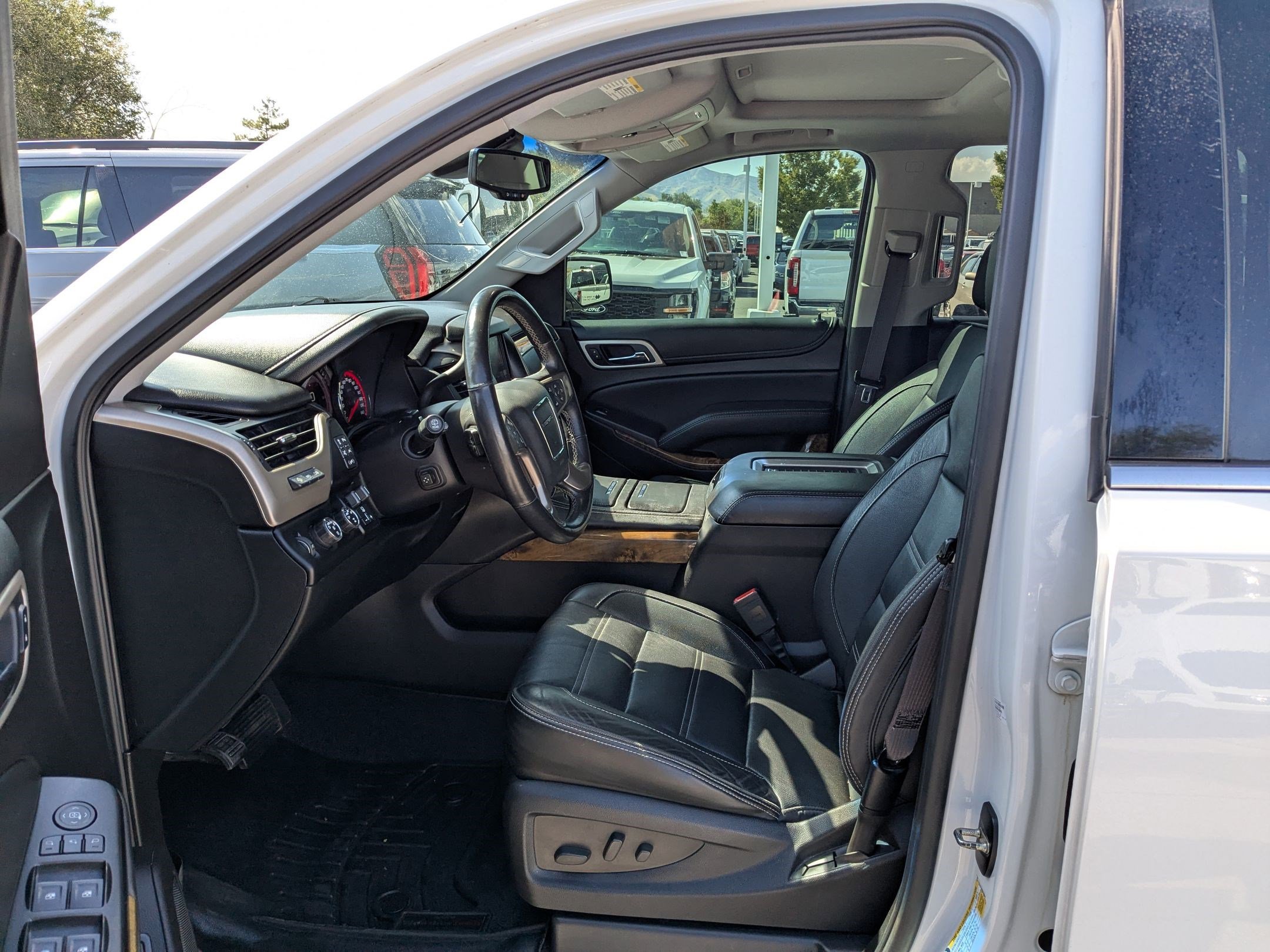 2016 Gmc Yukon Denali photo 13