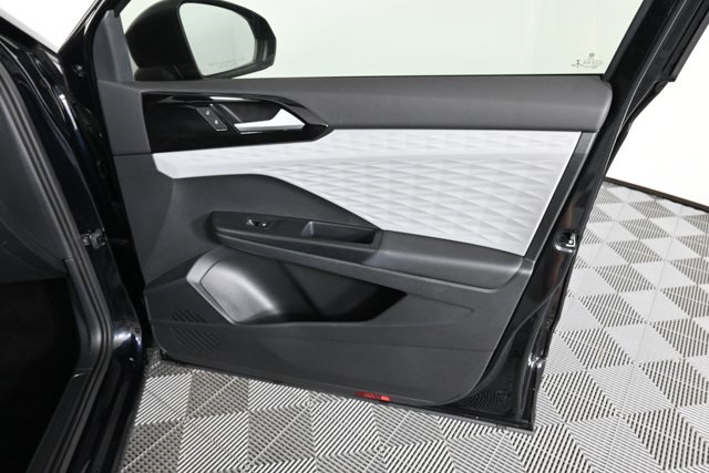 2022 Volkswagen Taos S photo 4