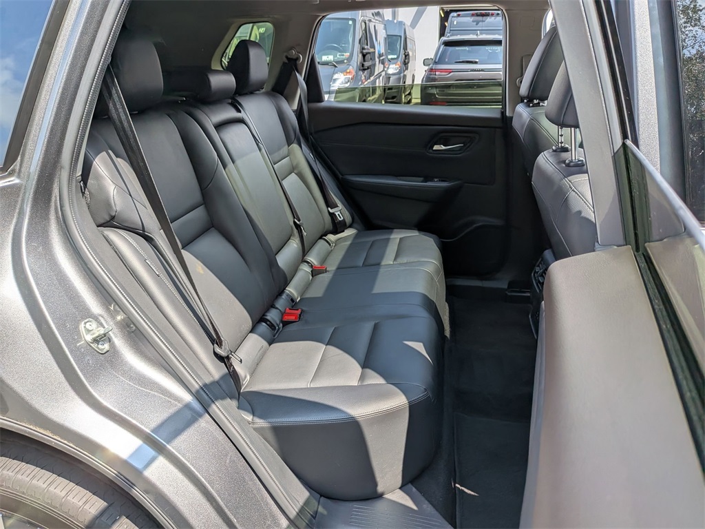 2023 Nissan Rogue SL photo 22