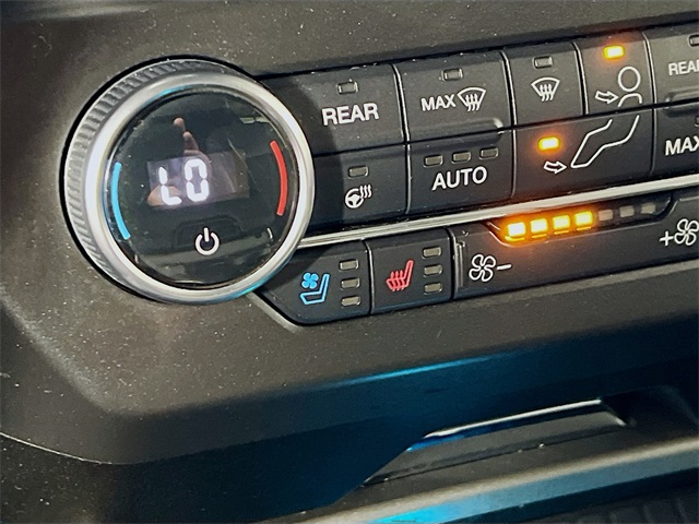 2021 Ford Expedition MAX XLT photo 22