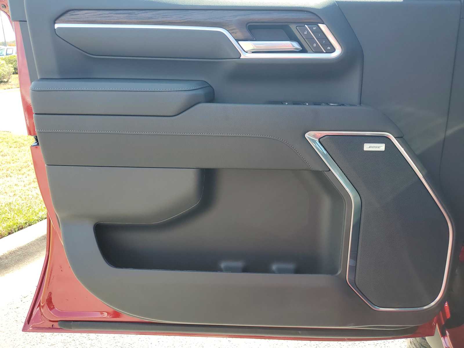 2026 Gmc Sierra HD SLT photo 14