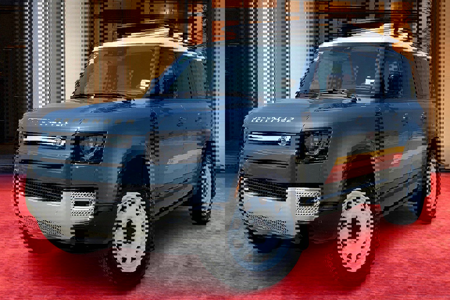 2025 Land Rover Defender S's photo