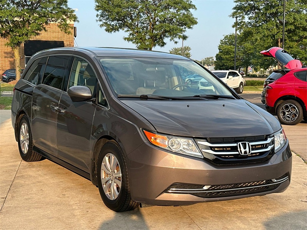 2016 Honda Odyssey SE photo 7