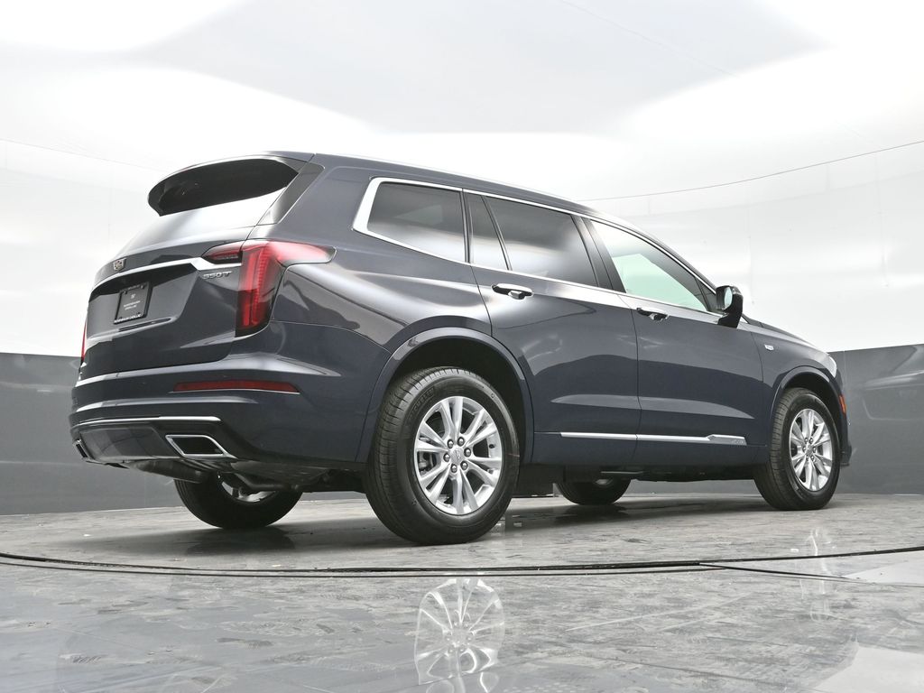 2025 Cadillac XT6 Luxury photo 18