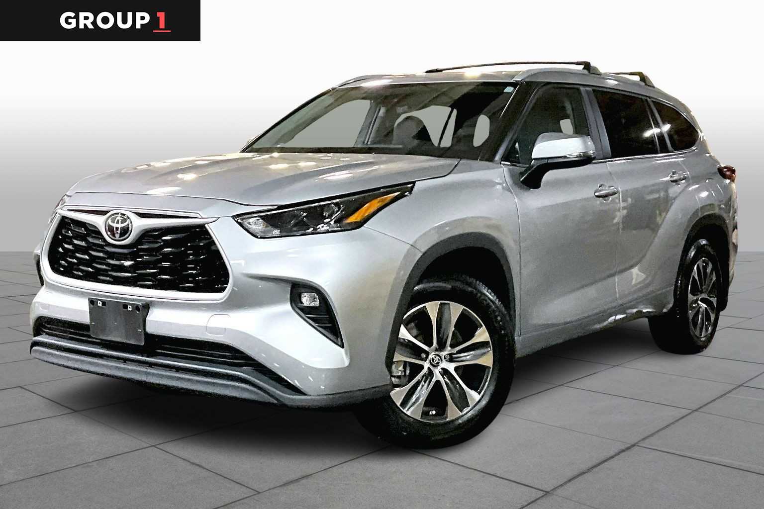 2024 Toyota Highlander XLE's photo