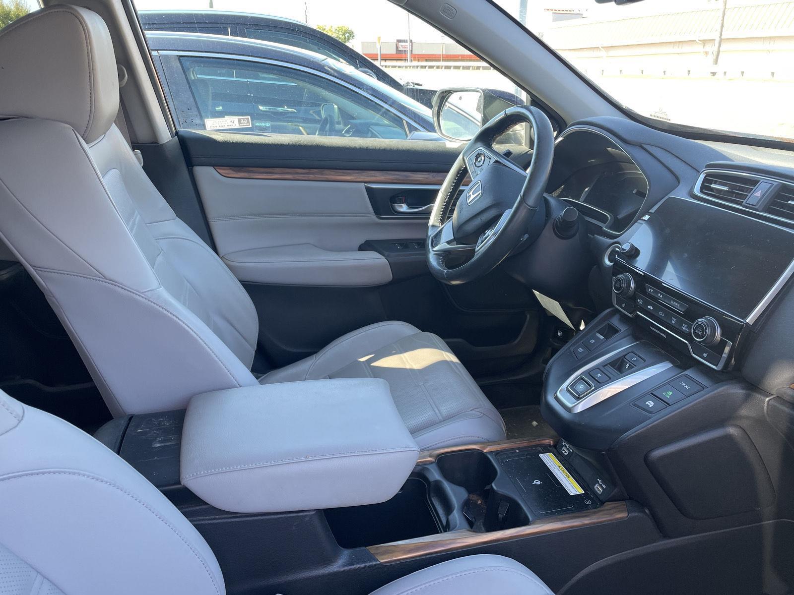 2021 Honda CR-V Hybrid Touring photo 5