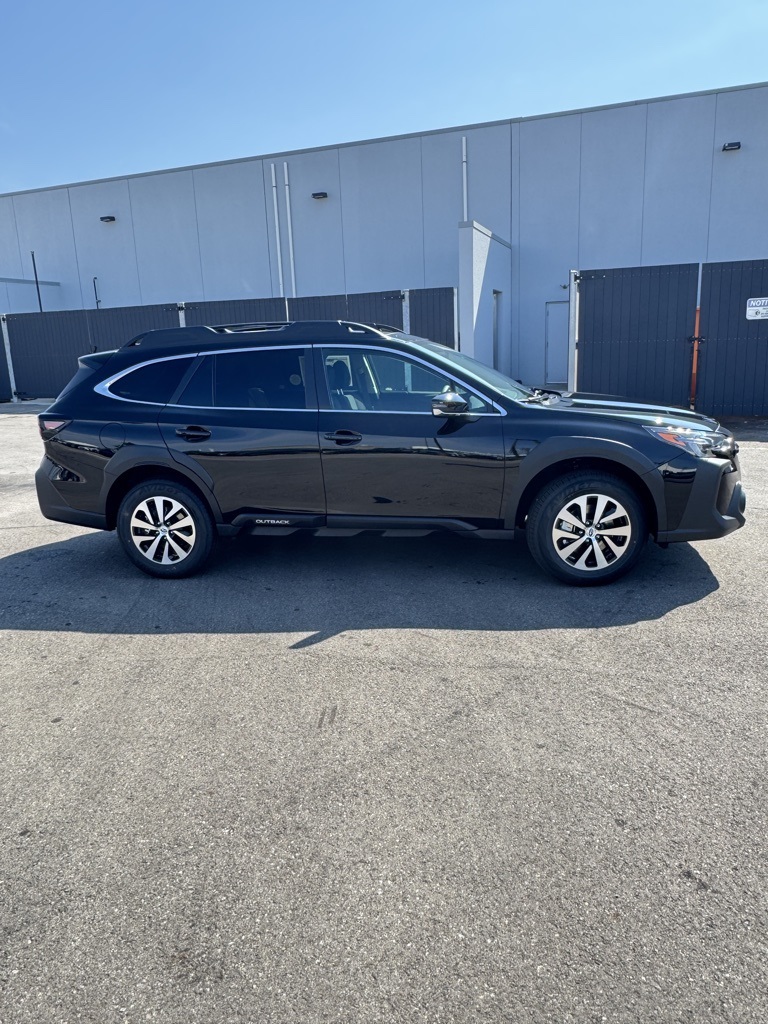 2025 Subaru Outback Premium photo 3