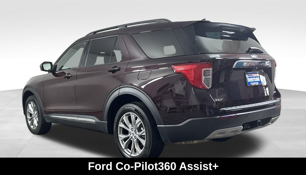 2022 Ford Explorer XLT photo 2