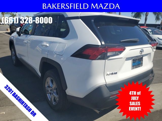 2024 Toyota RAV4 XLE photo 6