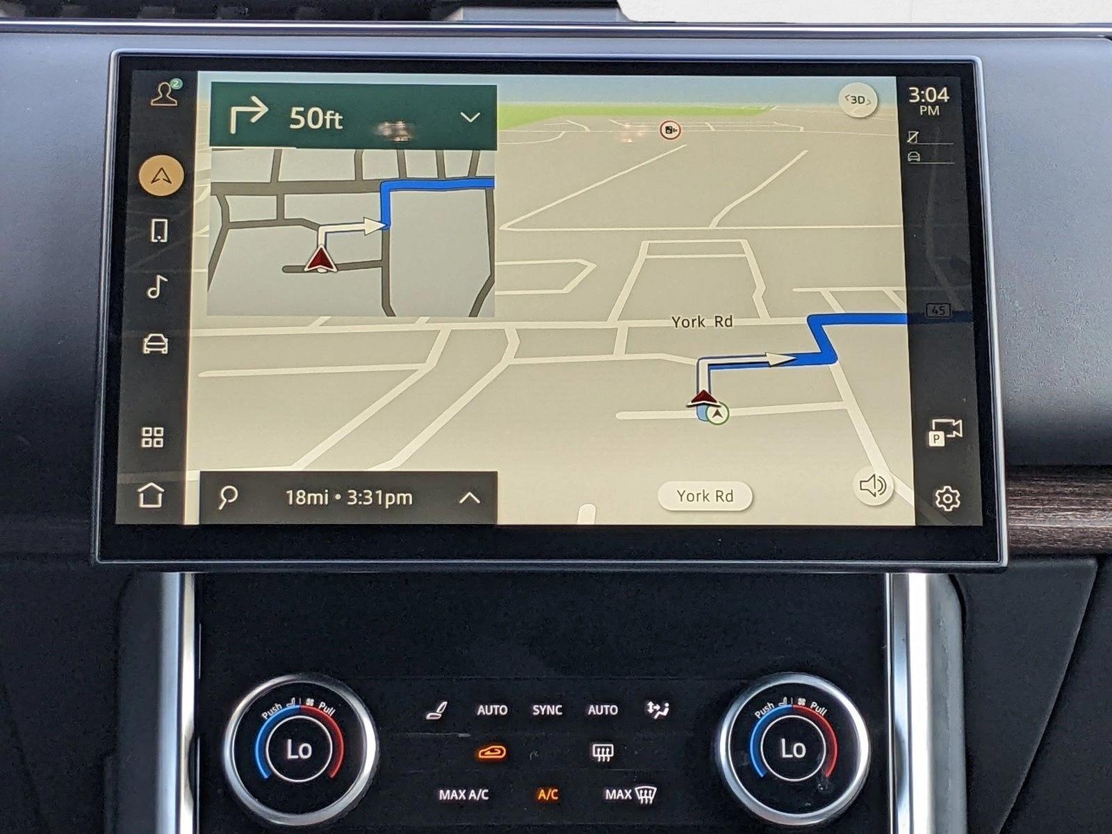 2023 Land Rover Range Rover SE photo 11