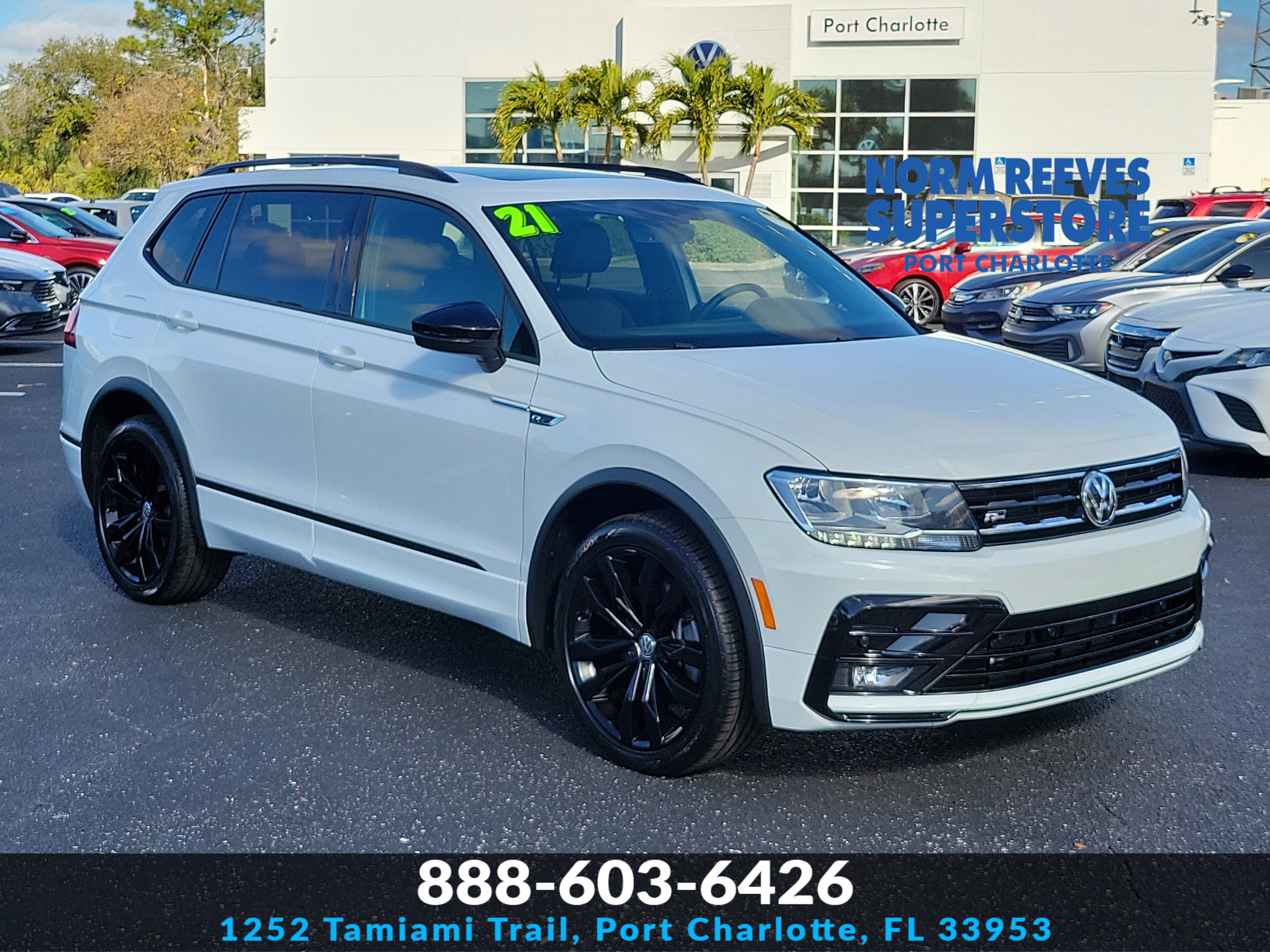 2021 Volkswagen Tiguan SE R-Line Black's photo