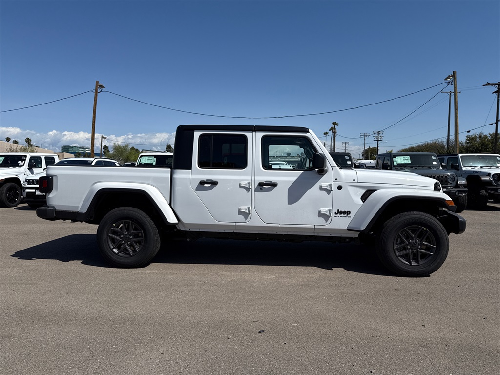 2025 Jeep Gladiator Sport photo 6