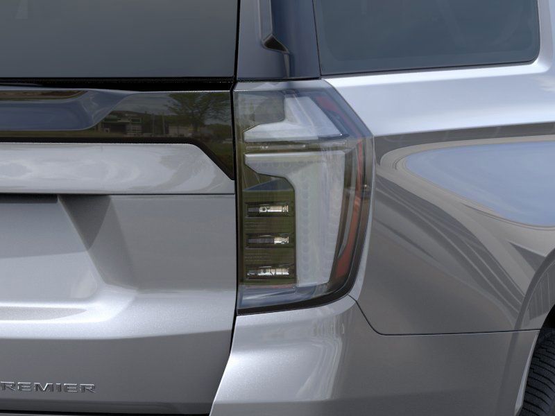 2025 Chevrolet Suburban Premier photo 11