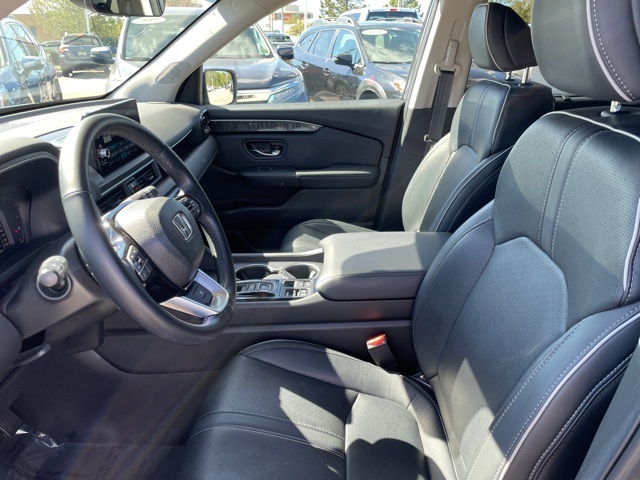2023 Honda Pilot Elite photo 17