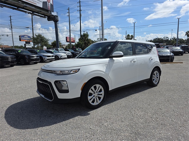 2022 Kia Soul LX photo 2