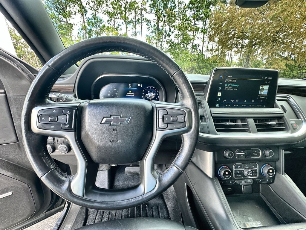 2022 Chevrolet Suburban Z71 photo 11