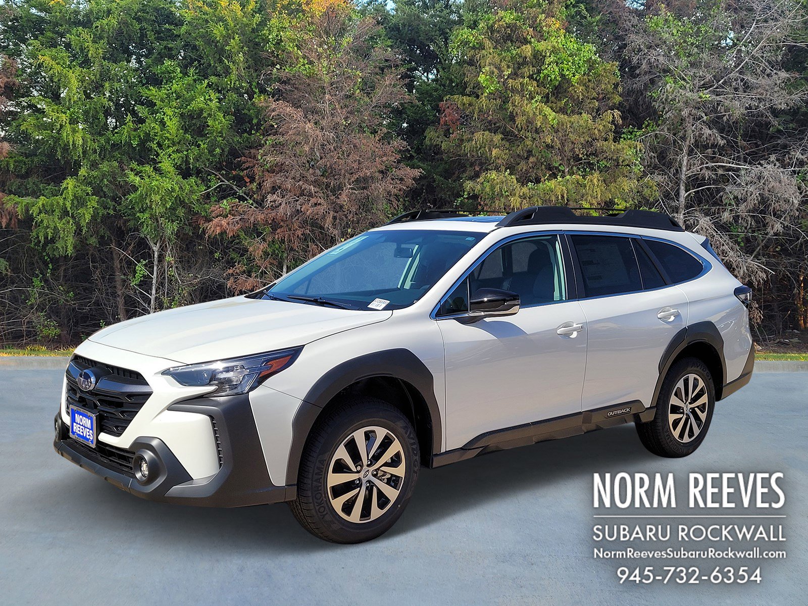 2025 Subaru Outback Premium's photo