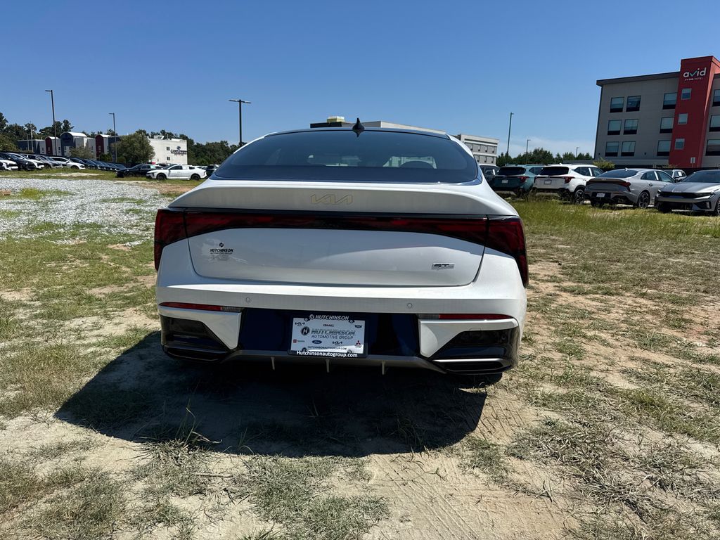 2025 Kia K5 GT-Line photo 4