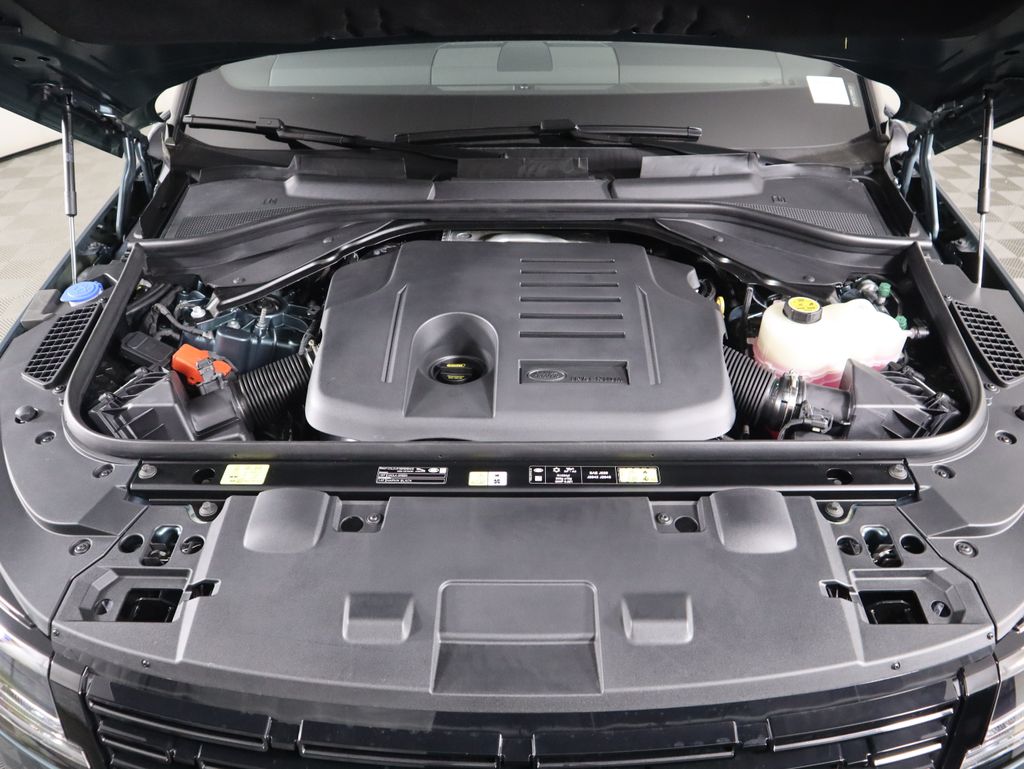 2025 Land Rover Range Rover Sport SE photo 28
