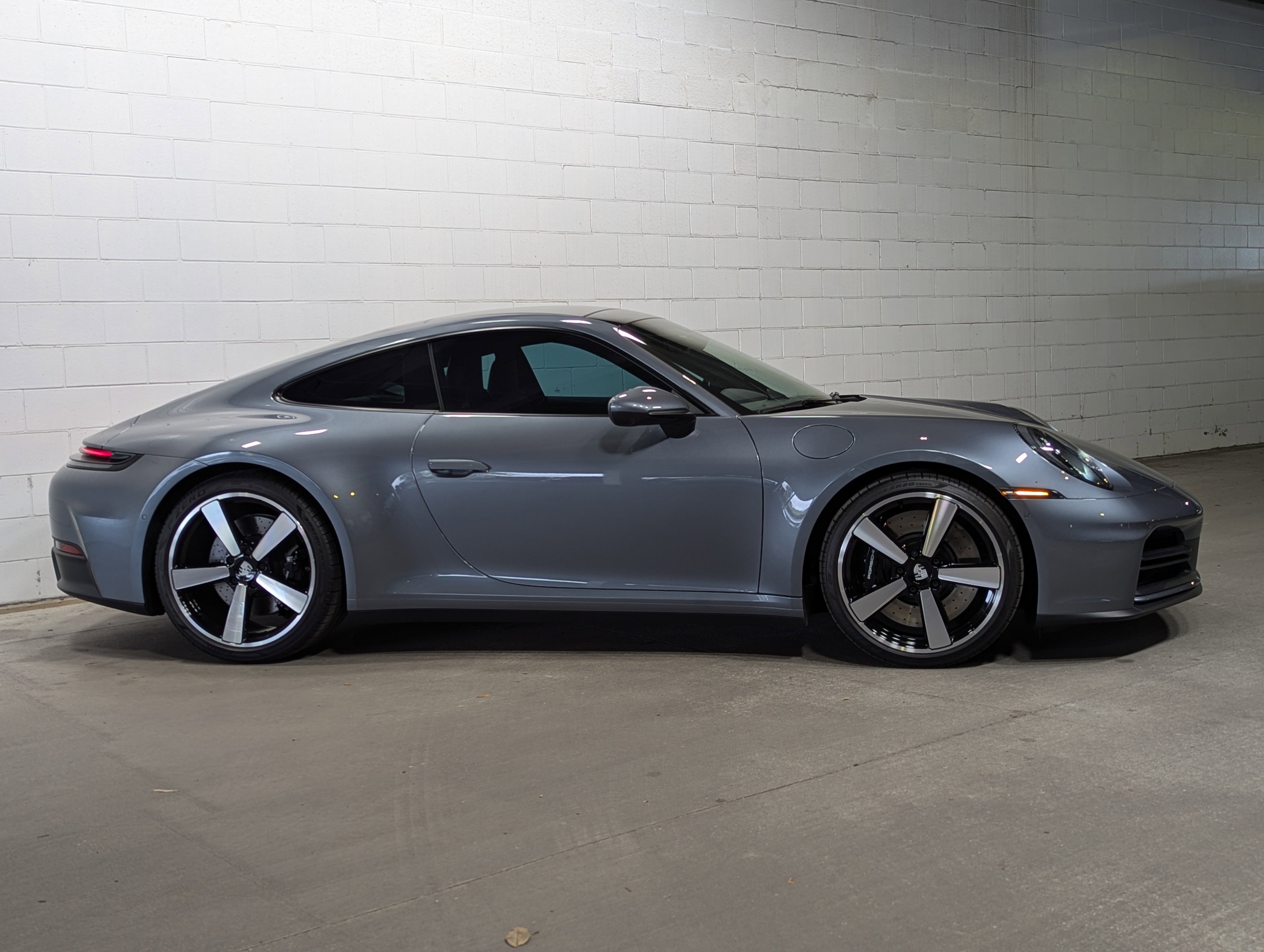 2025 Porsche 911 S photo 2