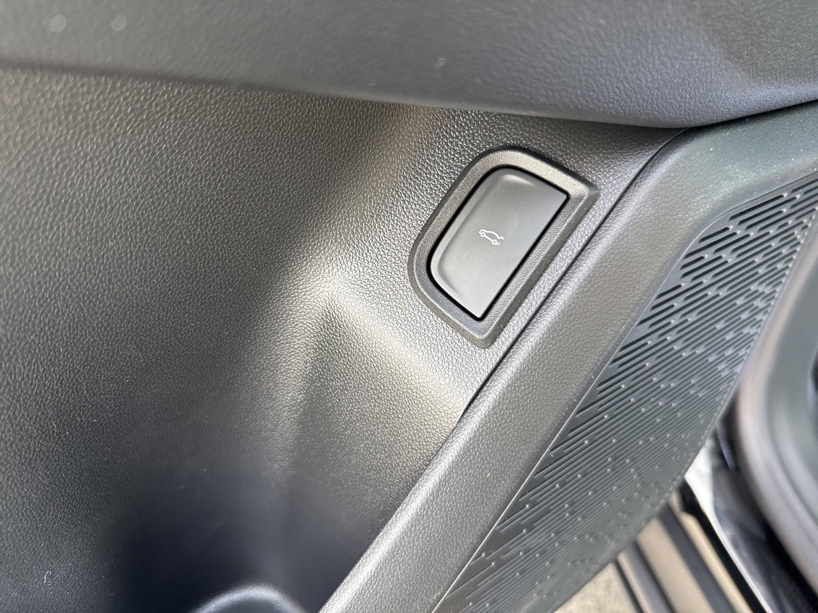 2025 Chevrolet Equinox ACTIV photo 10